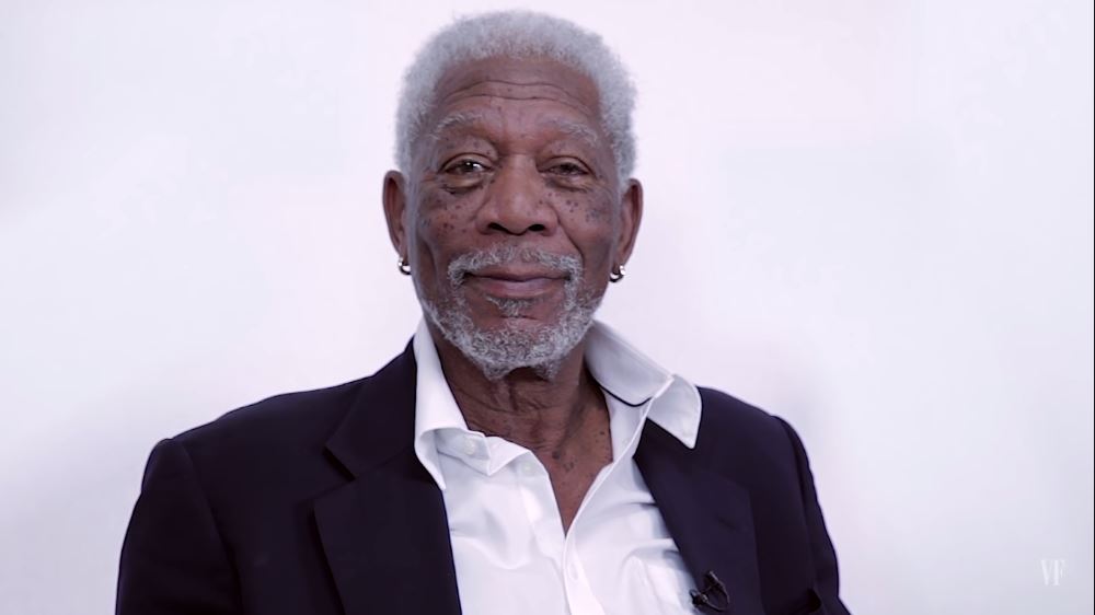 Morgan Freeman canta "Love Yourself" de Justin Bieber