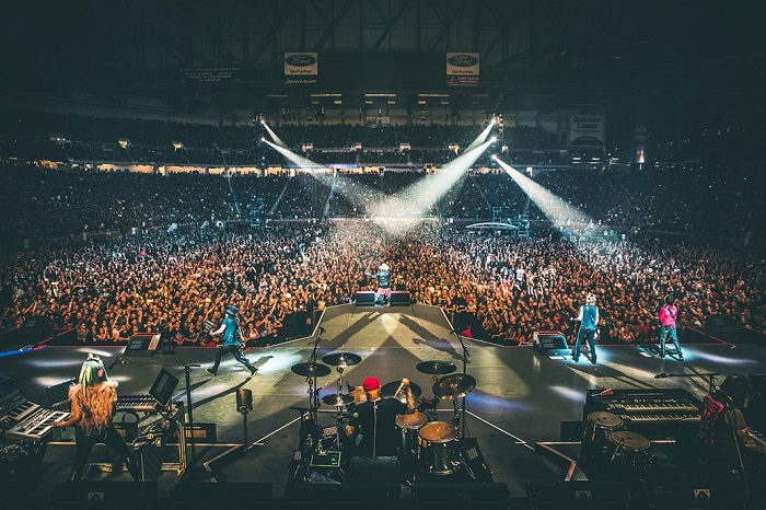 Guns N' Roses inicia turnê nos Estados Unidos - vídeos e setlist