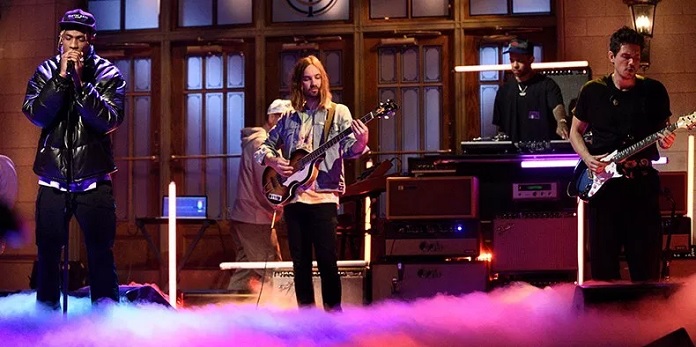 Travis Scott, Kevin Parker (Tame Impala) e John Mayer no SNL