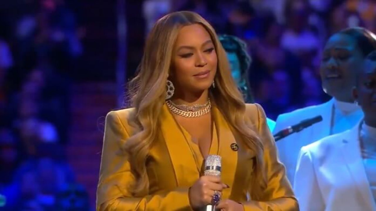 Beyonce Canta Xo E Halo No Memorial De Gianna E Kobe Bryant