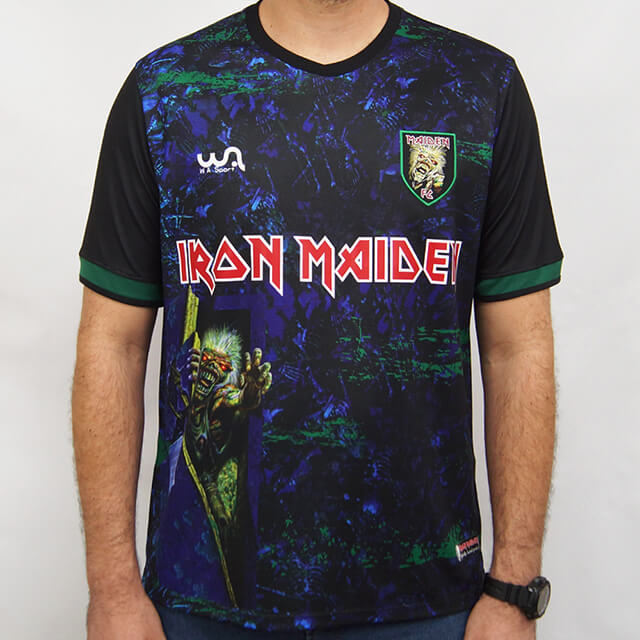 Nova camisa de futebol do Iron Maiden