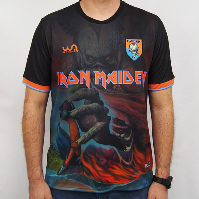 Nova camisa de futebol do Iron Maiden