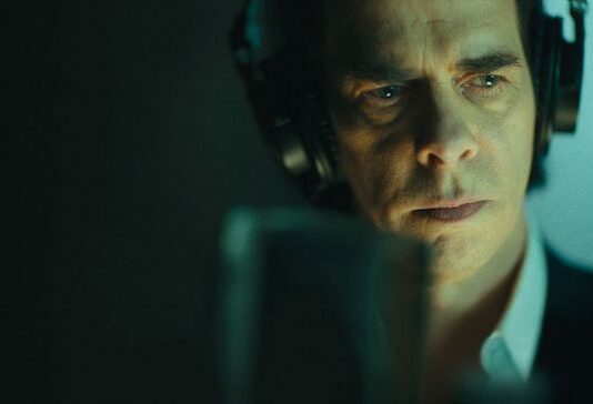 Documentário de Nick Cave está disponível no Brasil pela Mubi