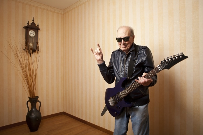Foto stock de idoso com guitarra, Rock and Roll, Metal