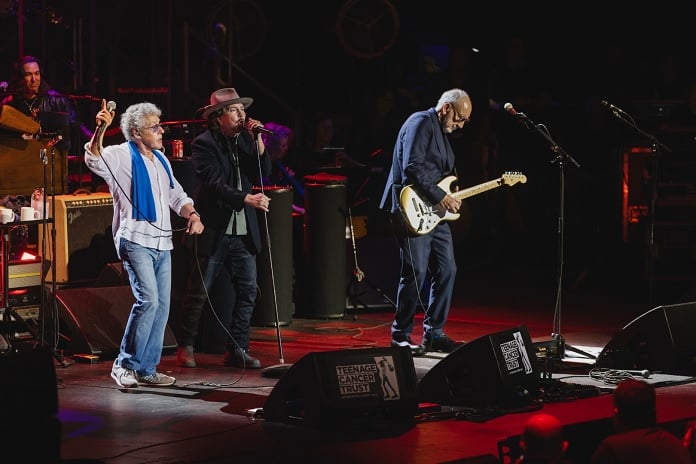 Eddie Vedder surge de surpresa em show do The Who e canta clássico de "Quadrophenia"