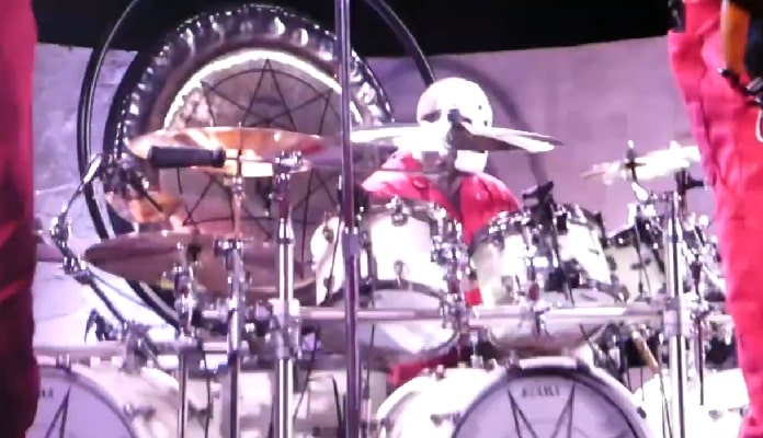 Eloy Casagrande estreia como baterista do Slipknot