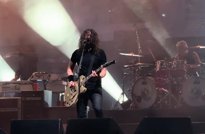 Foo Fighters retorna aos shows em 2024