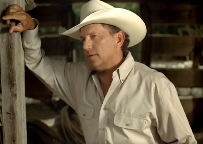 George Strait bate recorde de público em show