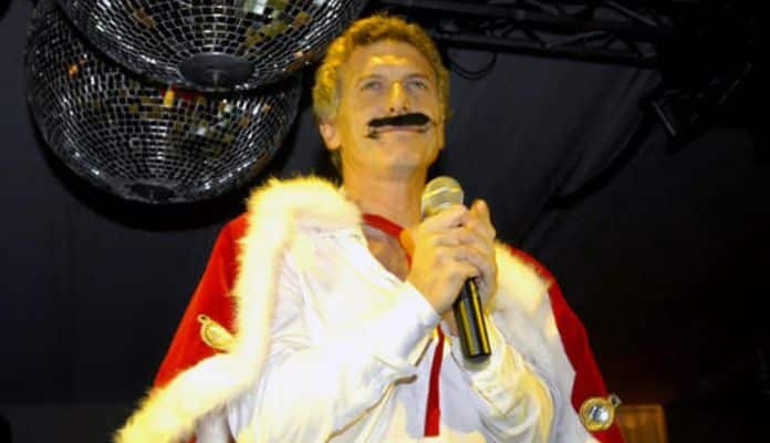O dia em que um ex-presidente da Argentina quase morreu engasgado com bigode postiço de Freddie Mercury 2
