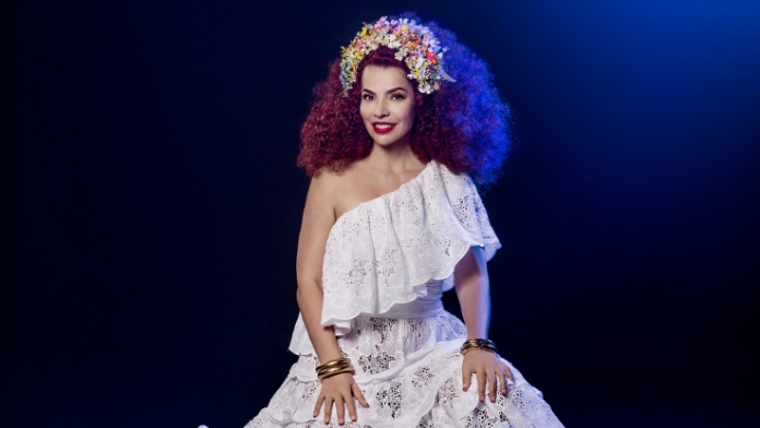 Vanessa da Mata estreia "Clara Nunes - A Tal Guerreira" em São Paulo, um musical dirigido por Jorge Farjalla que celebra a vida e a obra da icônica cantora mineira.