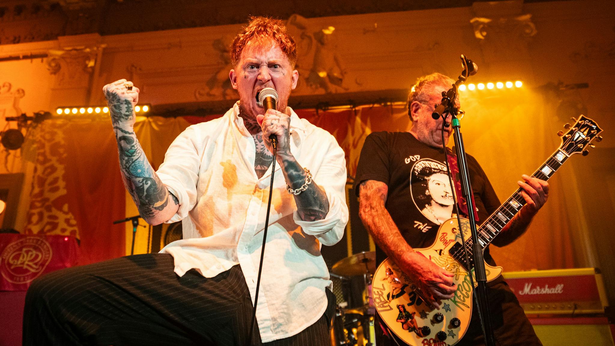 Frank Carter fará novos shows com o Sex Pistols