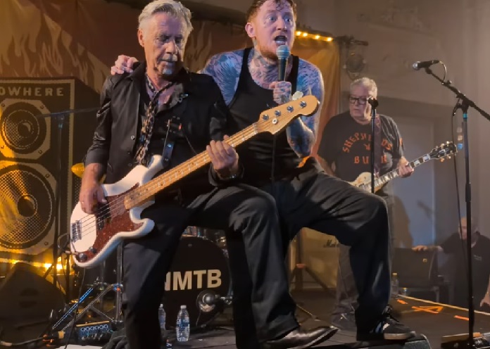 Sex Pistols faz primeiro show com Frank Carter