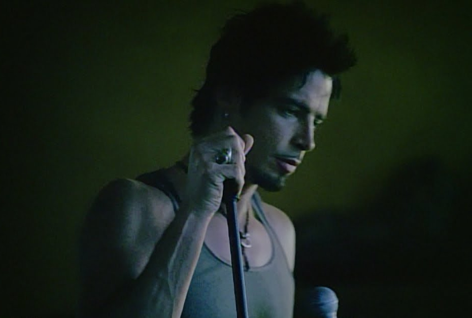 Audioslave no clipe de Like A Stone