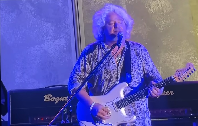 Steve Lukather usou guitarra de Jeff Beck em show